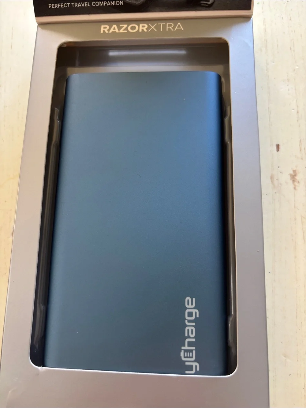 Razor Portable Charger in Metallic Blue